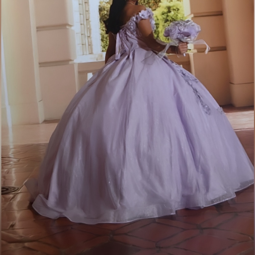 purple dress